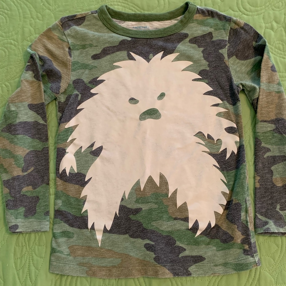 J Crew Long Sleeve Camo Tee Shirt.
Sz 4-5
Very Good Condition